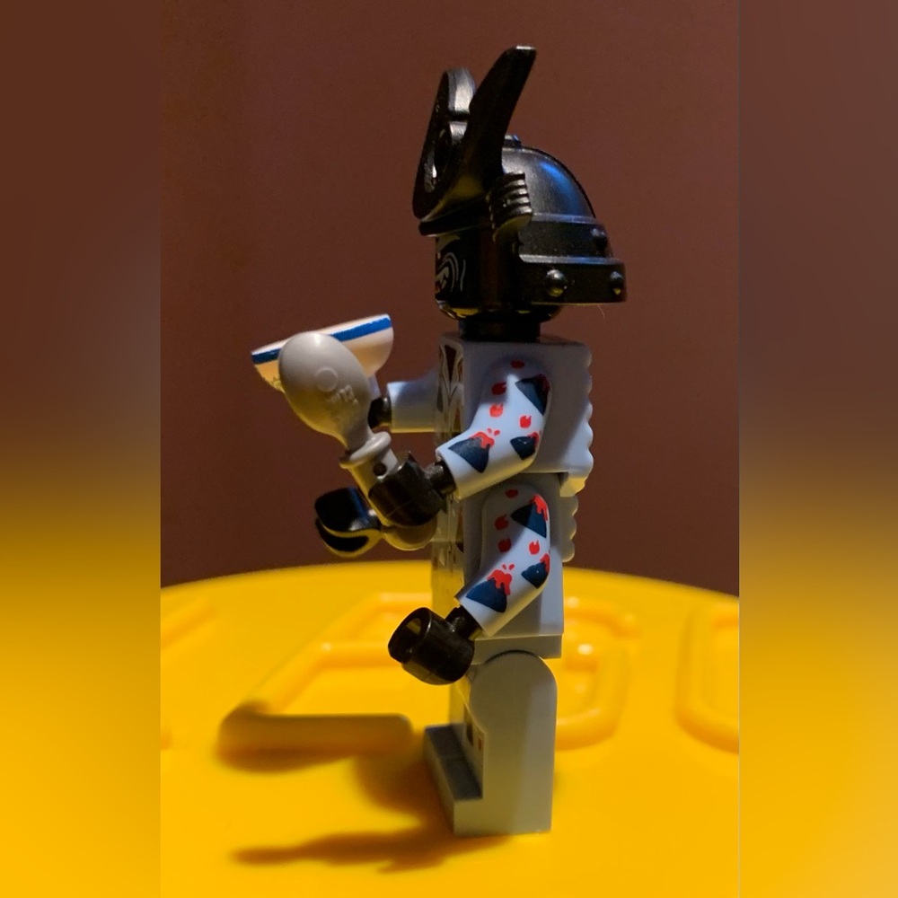 Lego Volcano Garmadon Minifigure - Picture 2 of 10